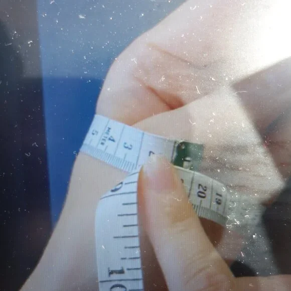 Beautiful 4 Bracelet Diameter 2.5" White Metal & Black Color Beads Vintage - Picture 7 of 16